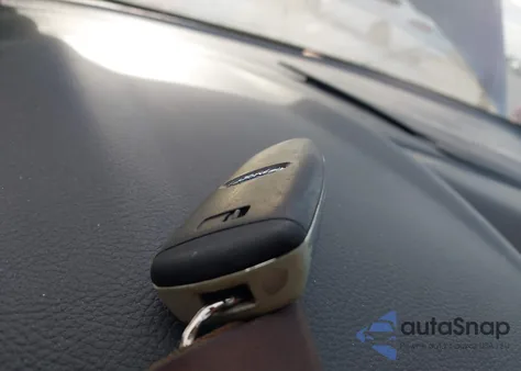 2016 Ford Focus Titanium z USA, uszkodzony, nr VIN 1FADP3N27GL256143